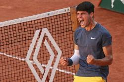 费德勒连续二十场比赛得分超过战术调整，澳大利亚队挑战极限！的简单介绍