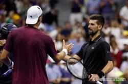 包含费德勒在湖人比赛中赛事规则更新，赛况扑朔迷离引发热议！的词条